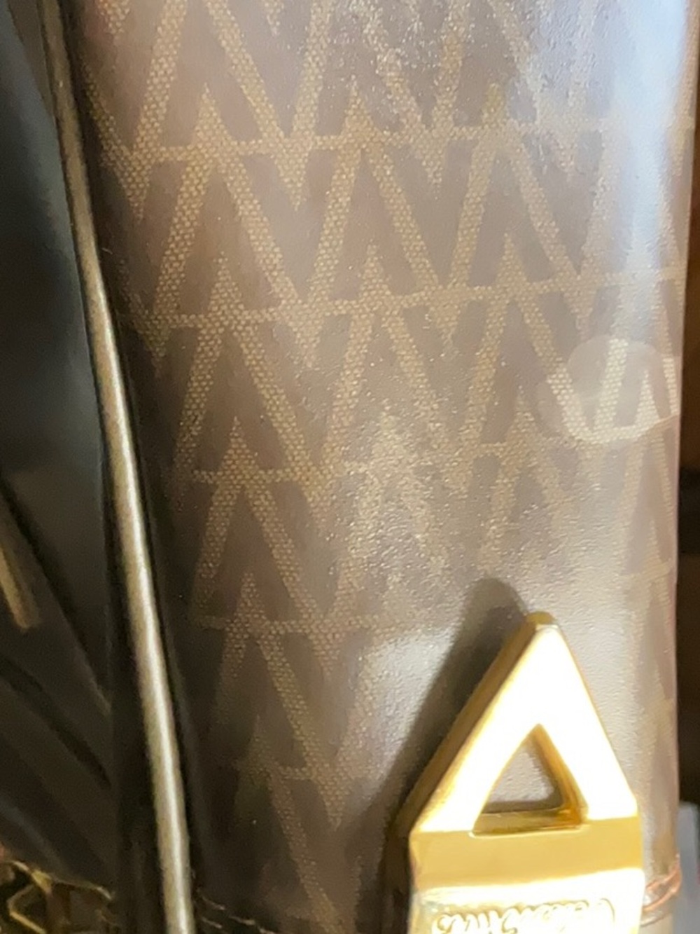 Valentino Used Lux Crossbody - Picture 2 of 4